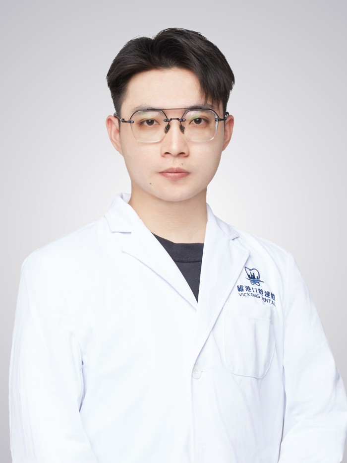 Dr. Gavin Lee